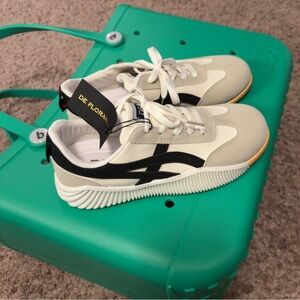 Vintage Women’s De Florance White and Black Sneakers, Size 9